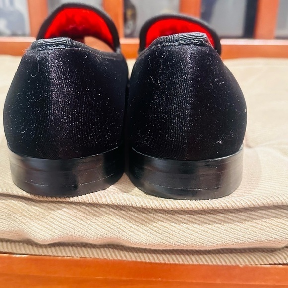 ELANROMAN Men's Lion Crest Velvet Loafers. - Picture 8 of 15